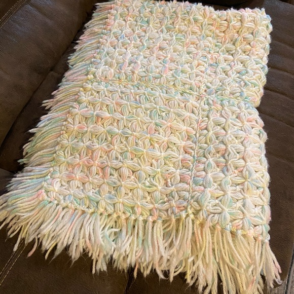 Handmade baby blanket afghan - Picture 2 of 4